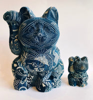 Aoyama Daruma  indigo dye kofu manekineko 藍染 古布 招き猫